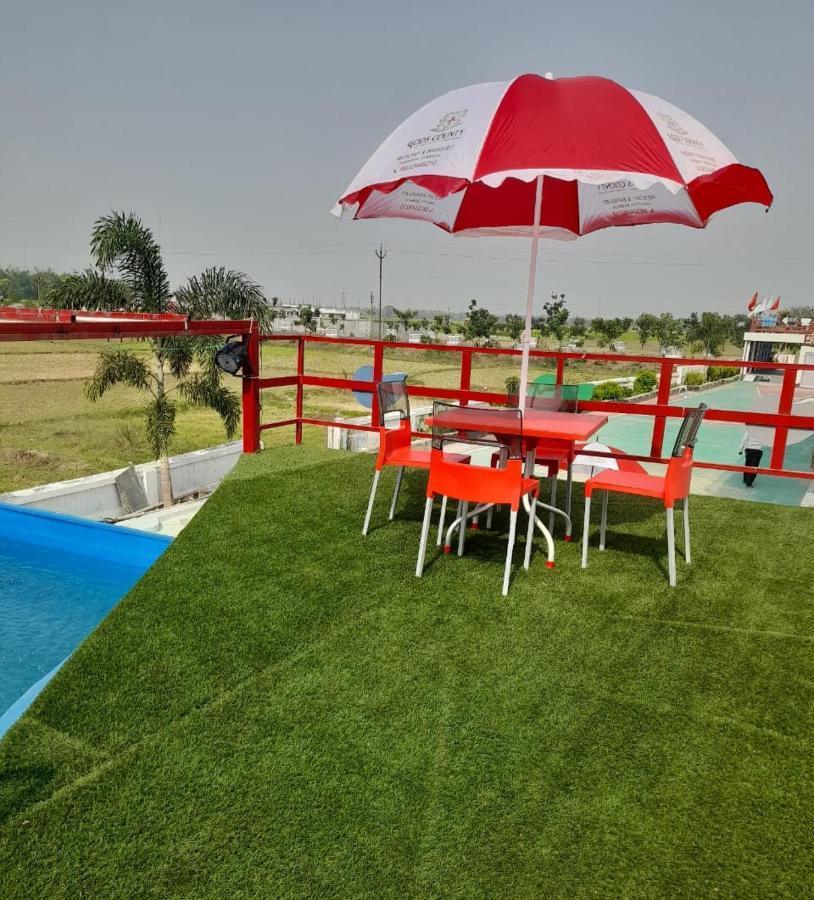 טארפית Gods County. Resort & Banquets מראה חיצוני תמונה