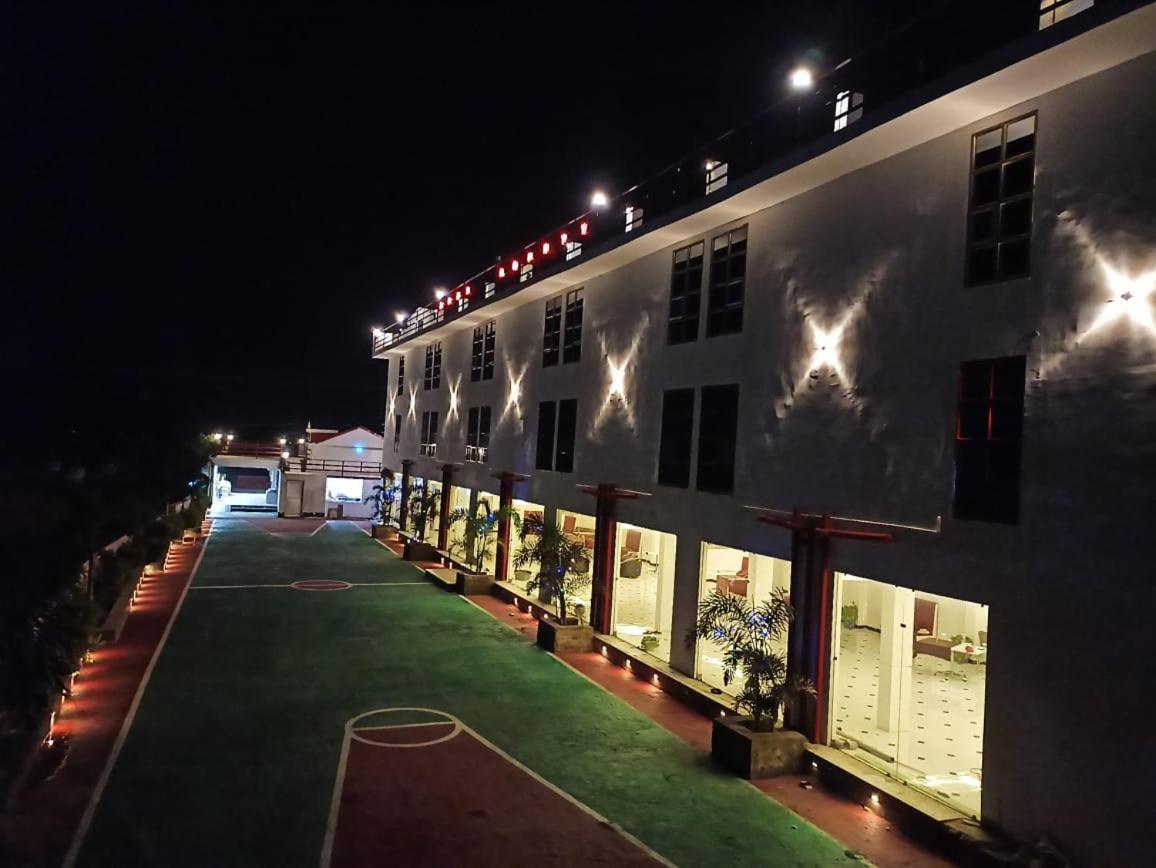 טארפית Gods County. Resort & Banquets מראה חיצוני תמונה